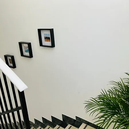 Costazzurra By Interlux מלון