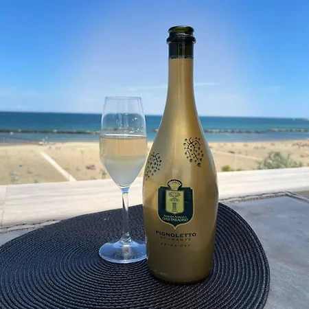 Costazzurra By Interlux מלון