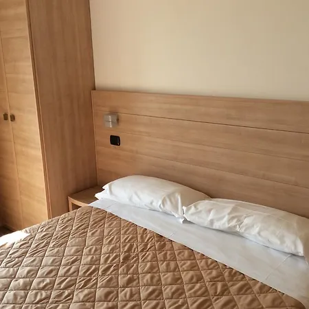 Costazzurra By Interlux מלון 3*