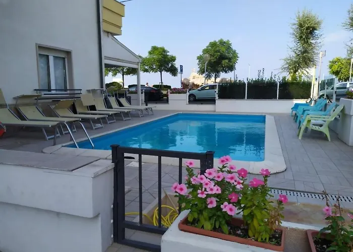 Costazzurra By Interlux