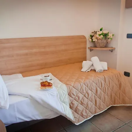 Costazzurra By Interlux